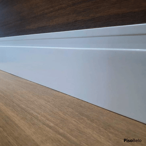 Rodapé Belka em PVC Expandido Frisado 10 cm Branco